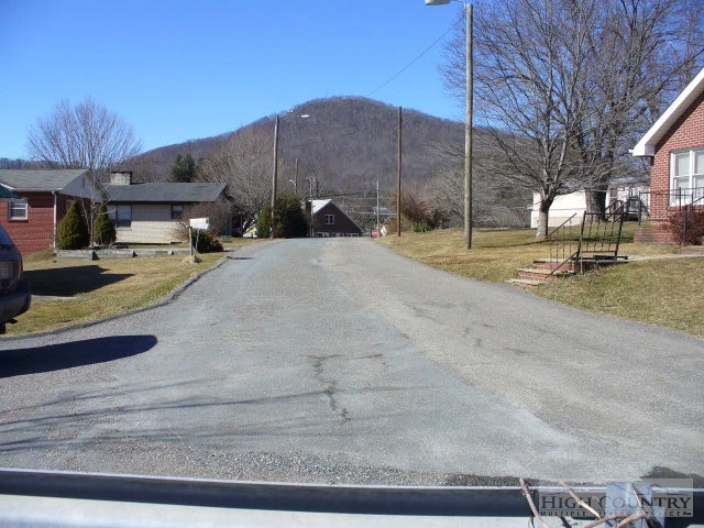 Image number 5 for the current listing