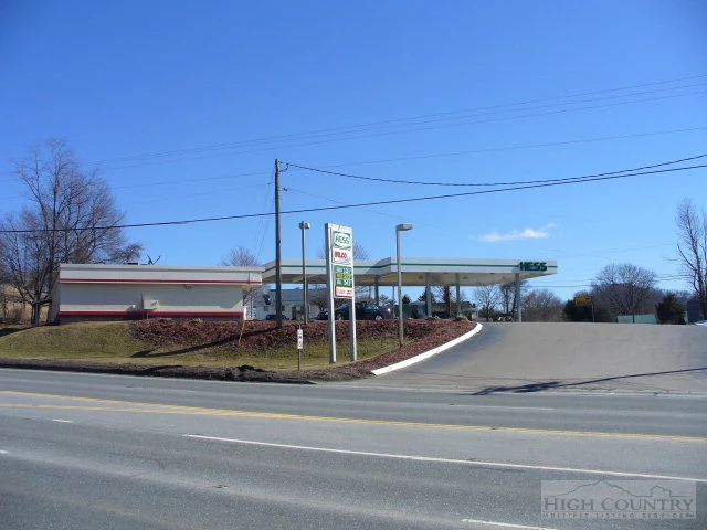 Image number 7 for the current listing