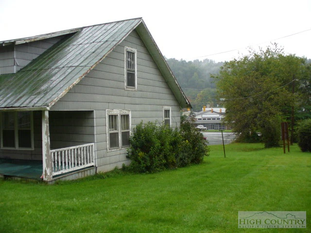 Image number 8 for the current listing