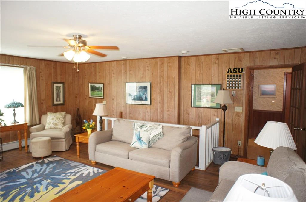 Image number 6 for the current listing