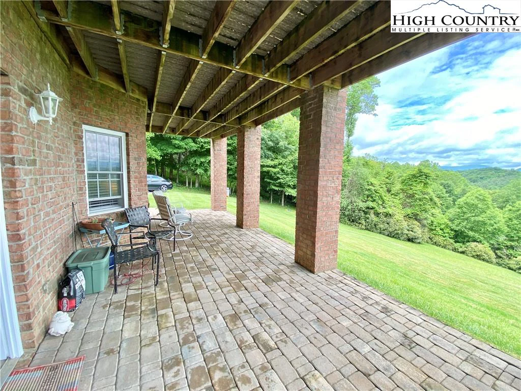 Image number 26 for the current listing