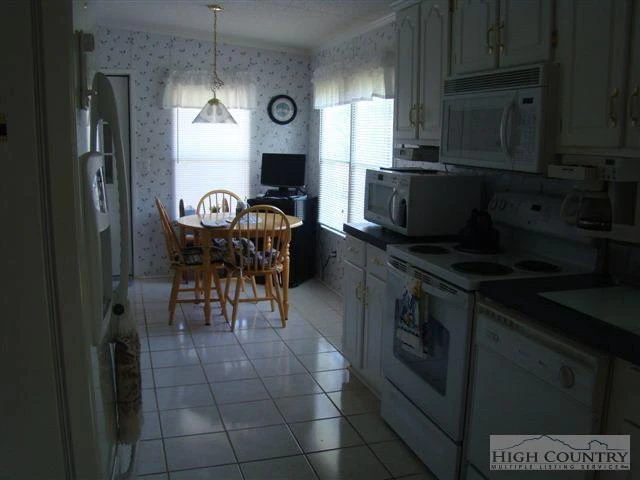 Image number 6 for the current listing