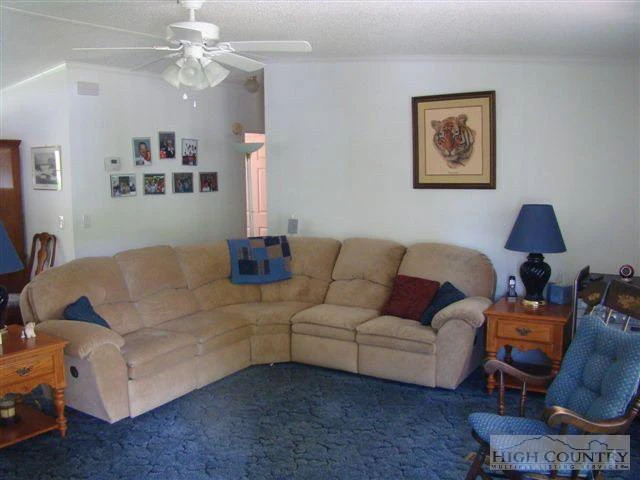 Image number 16 for the current listing