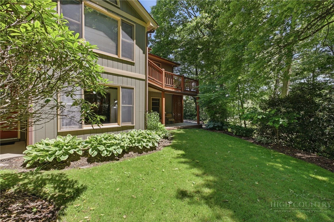 Image number 4 for the current listing