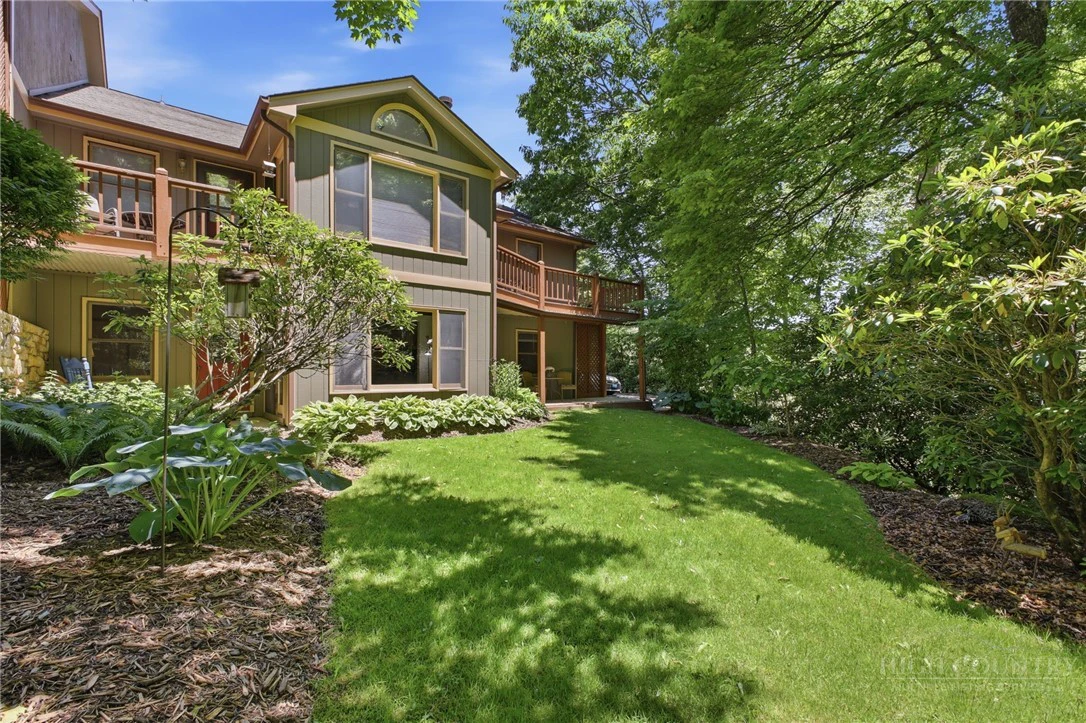 Image number 1 for the current listing