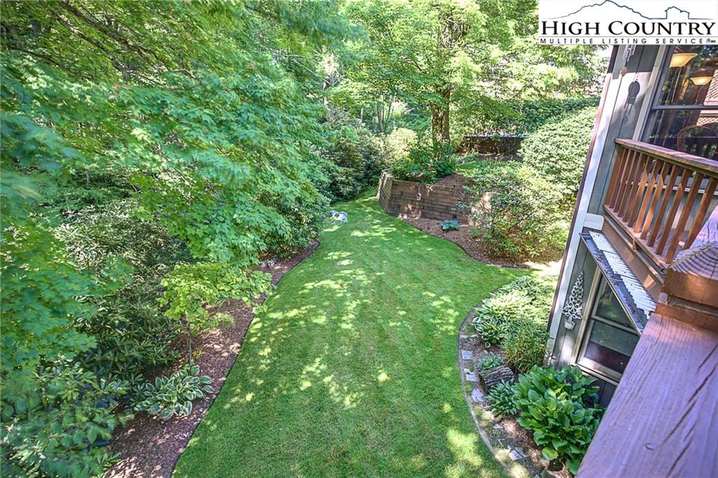 Image number 4 for the current listing