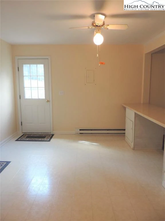 Image number 11 for the current listing