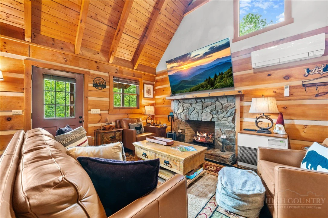 Image number 8 for the current listing