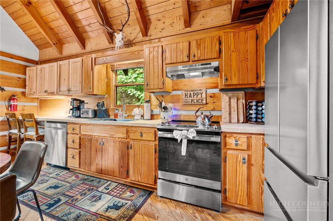 Image number 9 for the current listing