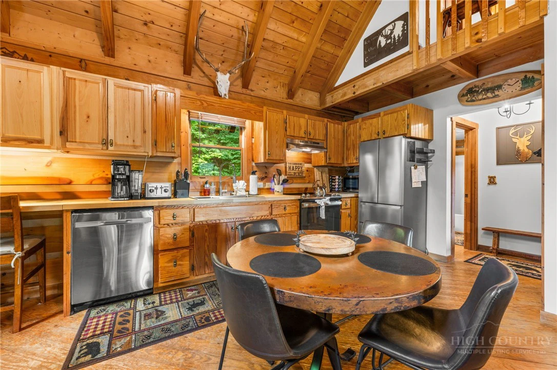 Image number 10 for the current listing