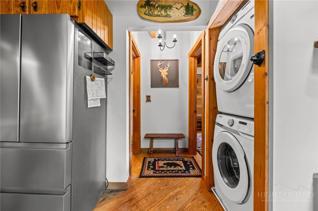 Image number 12 for the current listing
