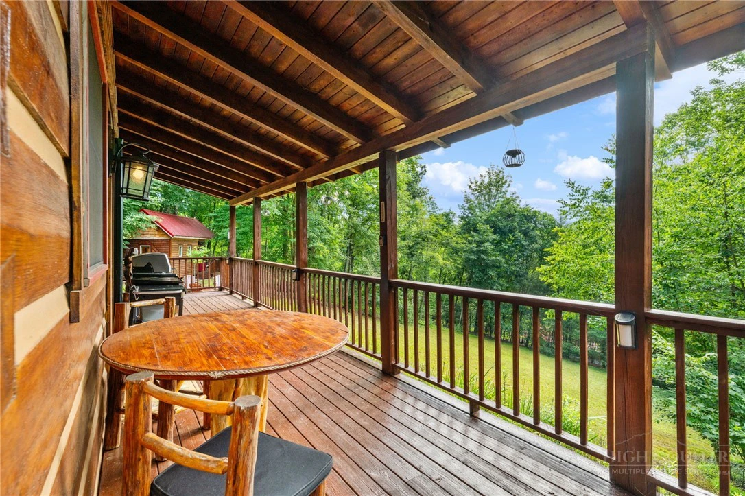 Image number 21 for the current listing