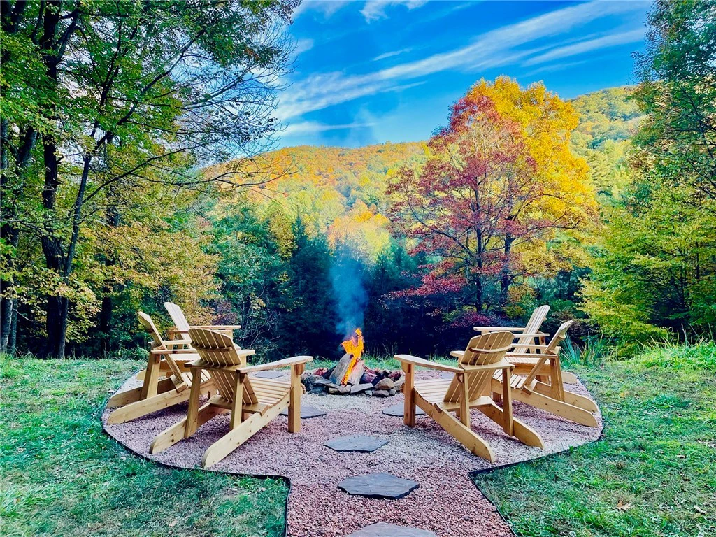 Image number 3 for the current listing