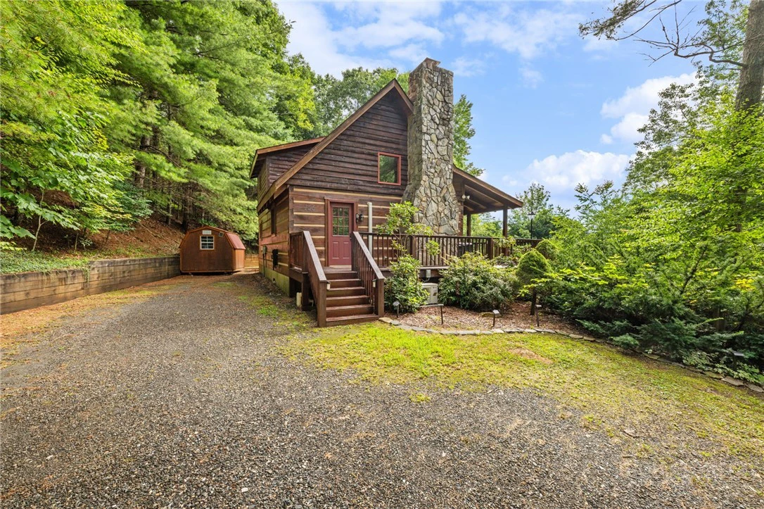Image number 1 for the current listing