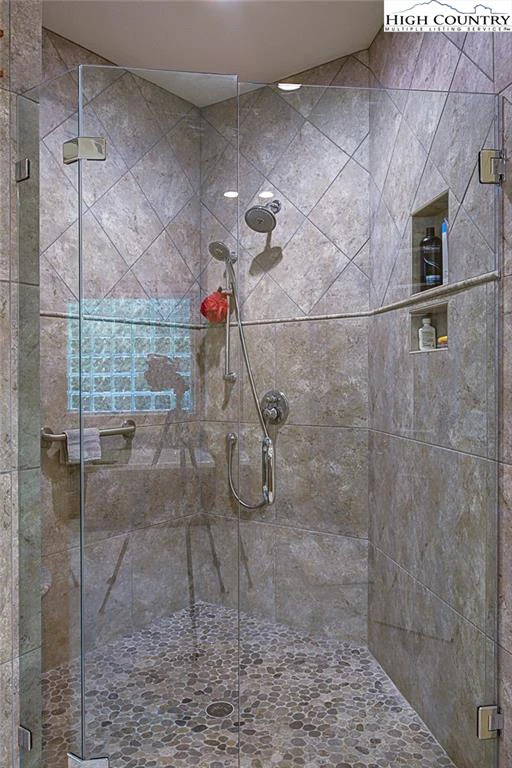 Image number 6 for the current listing