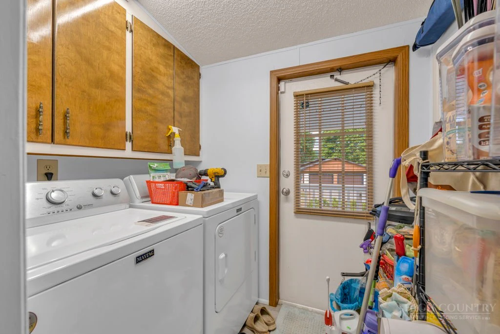 Image number 12 for the current listing