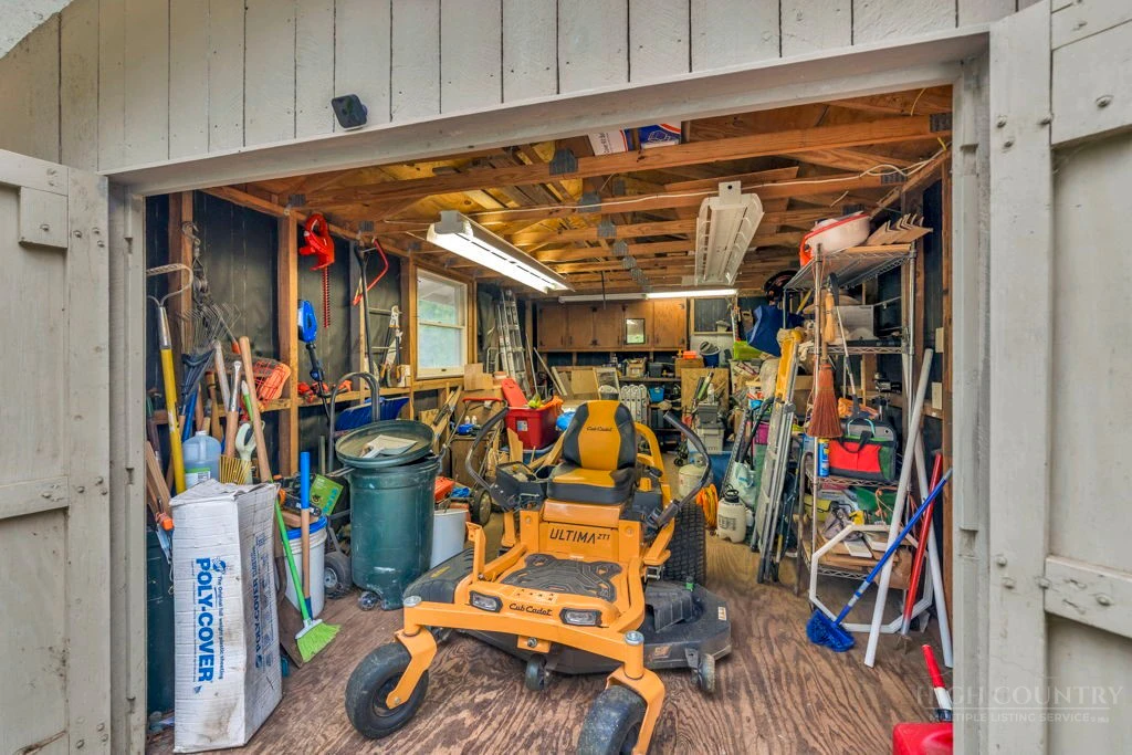 Image number 7 for the current listing