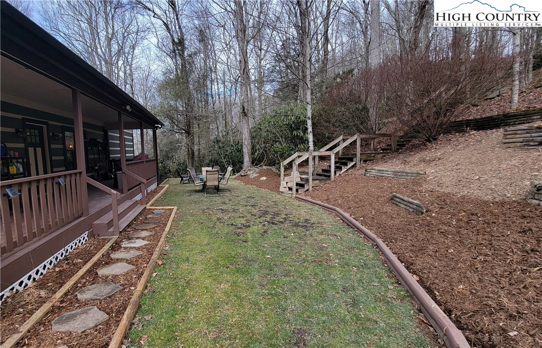 Image number 5 for the current listing