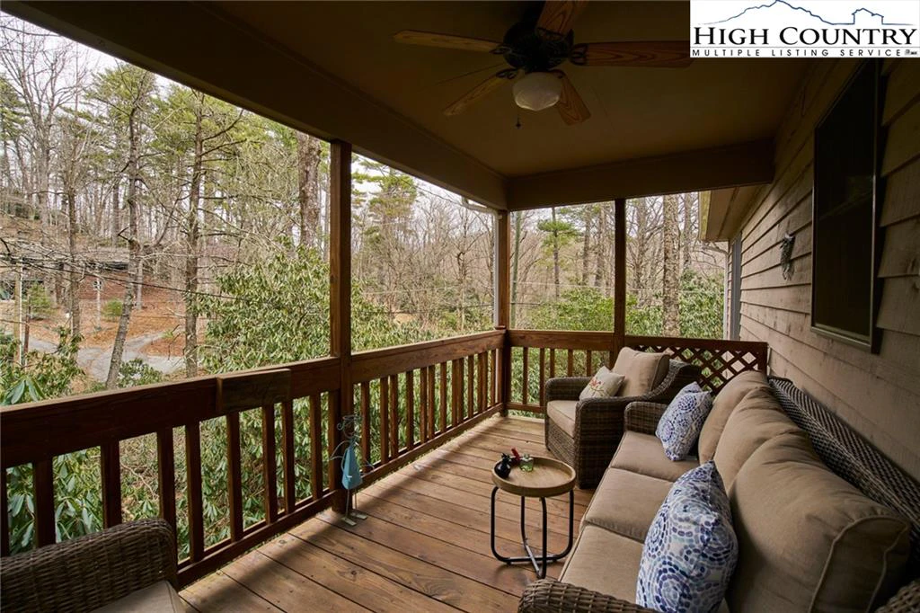 Image number 7 for the current listing