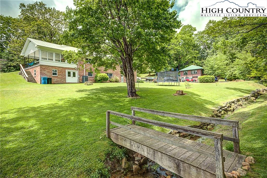 Image number 16 for the current listing