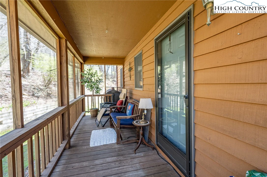 Image number 10 for the current listing