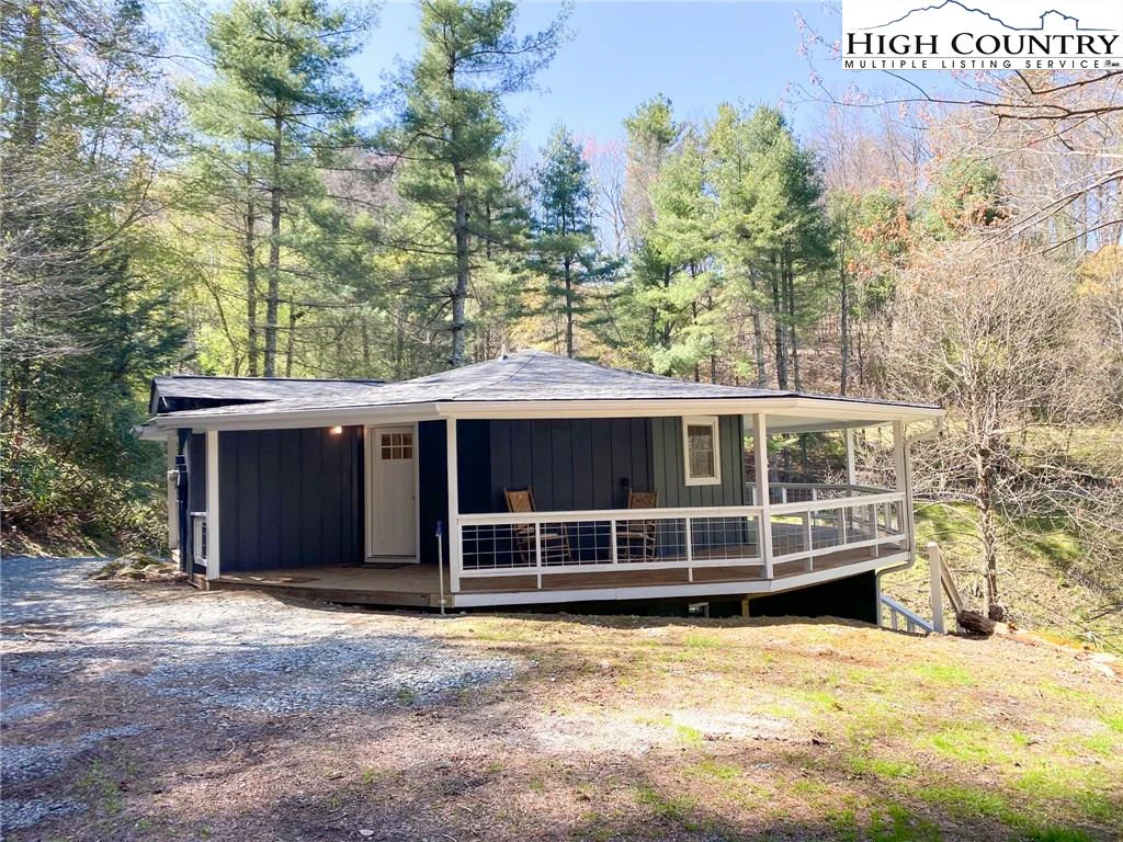 Image number 4 for the current listing