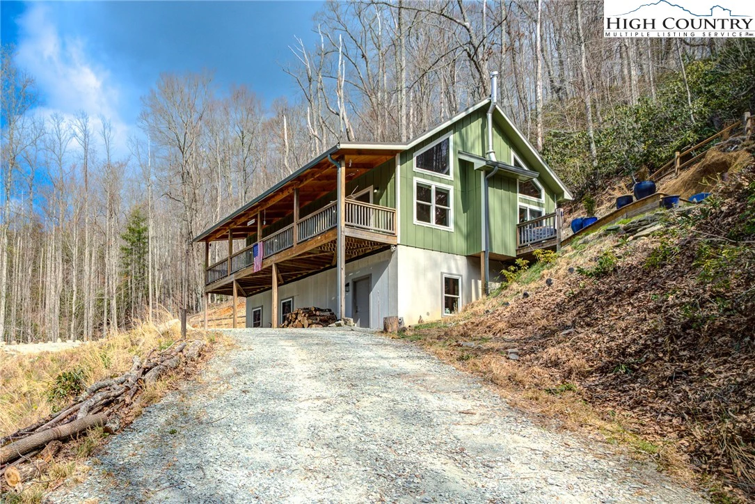 Image number 19 for the current listing