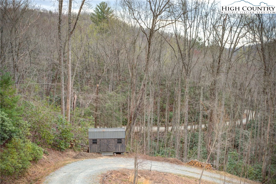 Image number 16 for the current listing