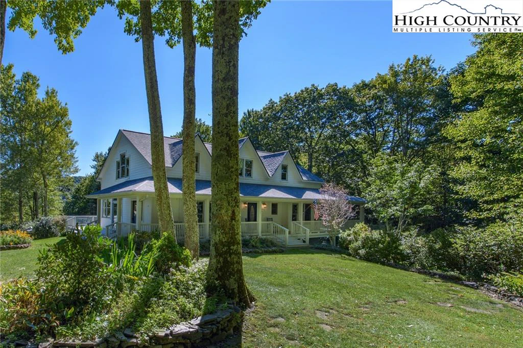 Image number 1 for the current listing