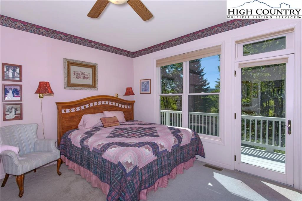 Image number 3 for the current listing