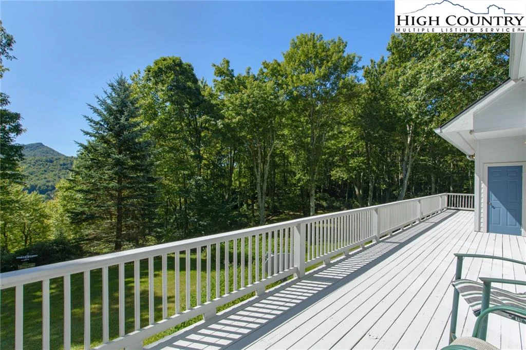 Image number 18 for the current listing