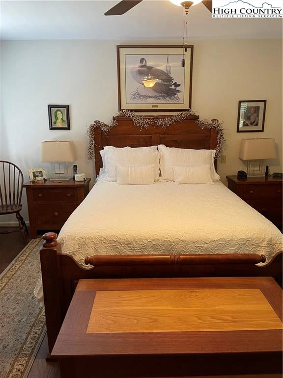Image number 9 for the current listing