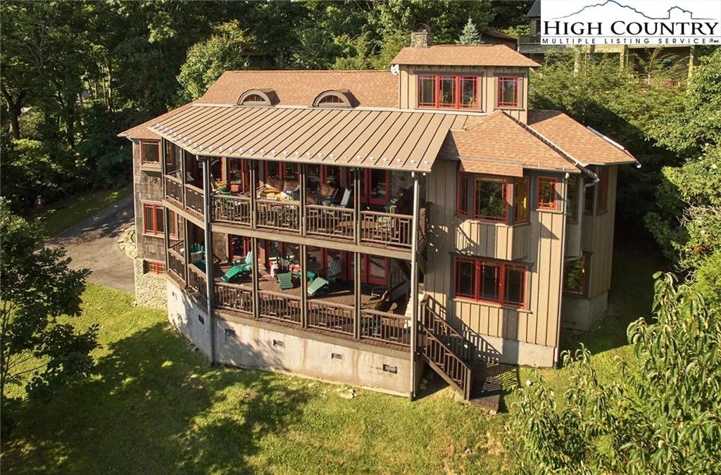 Image number 1 for the current listing