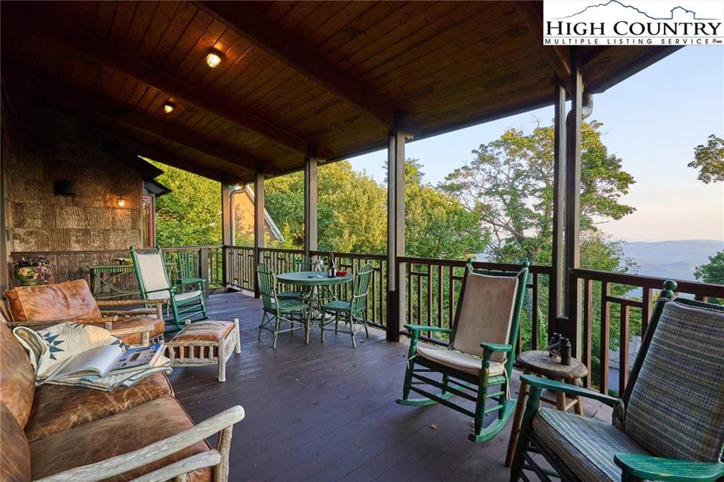 Image number 3 for the current listing