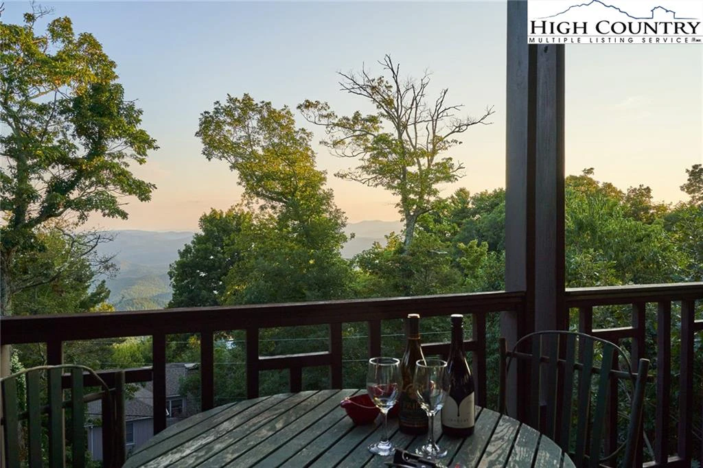 Image number 5 for the current listing