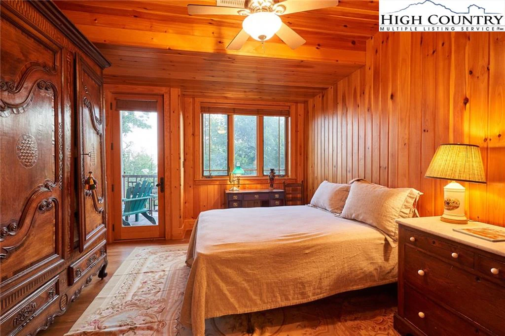 Image number 10 for the current listing
