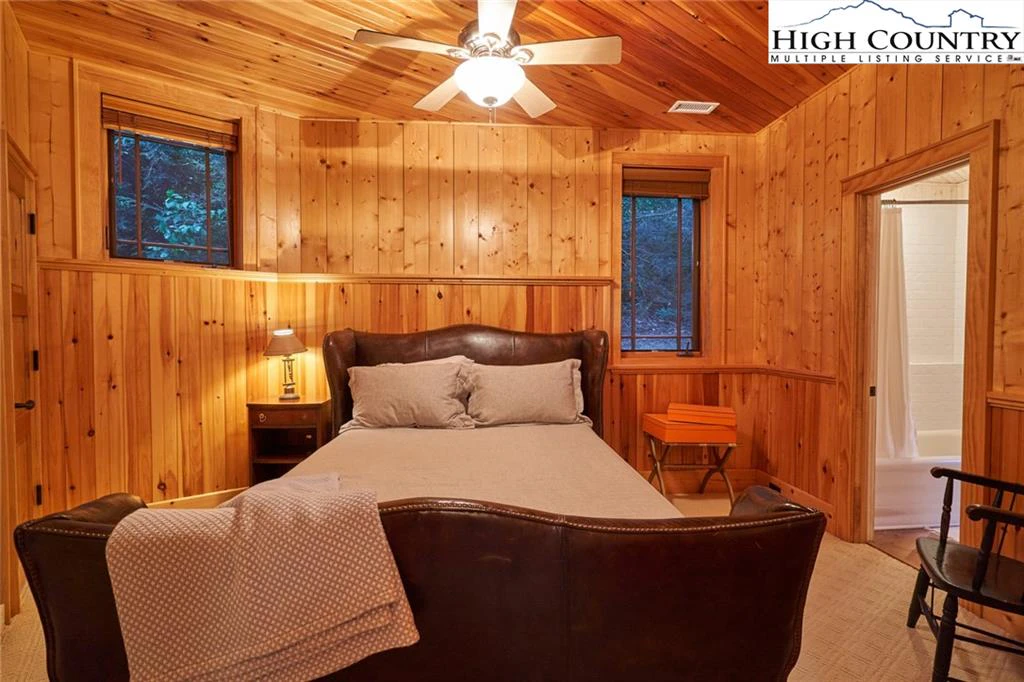 Image number 2 for the current listing