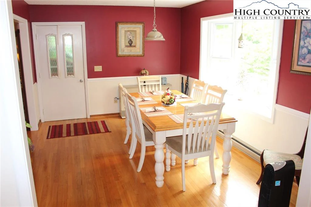 Image number 12 for the current listing