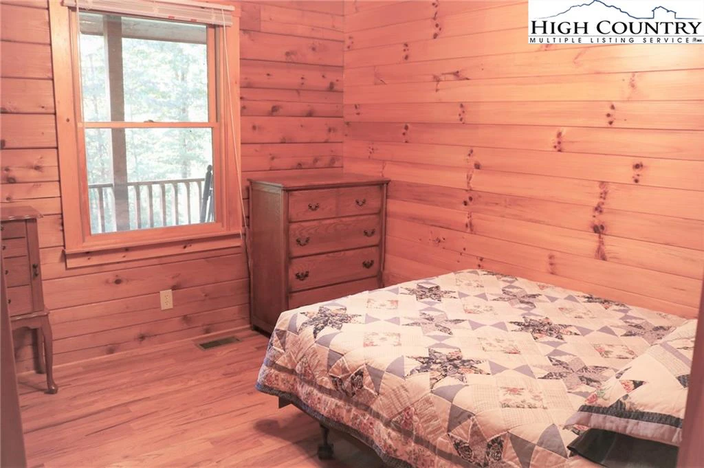 Image number 7 for the current listing
