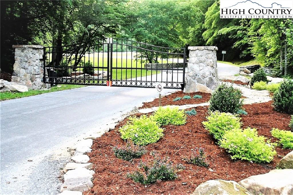 Image number 6 for the current listing