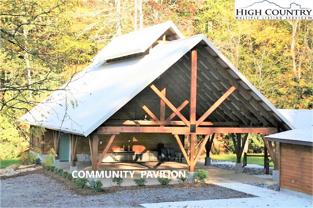 Image number 4 for the current listing
