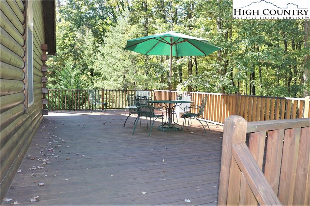 Image number 17 for the current listing