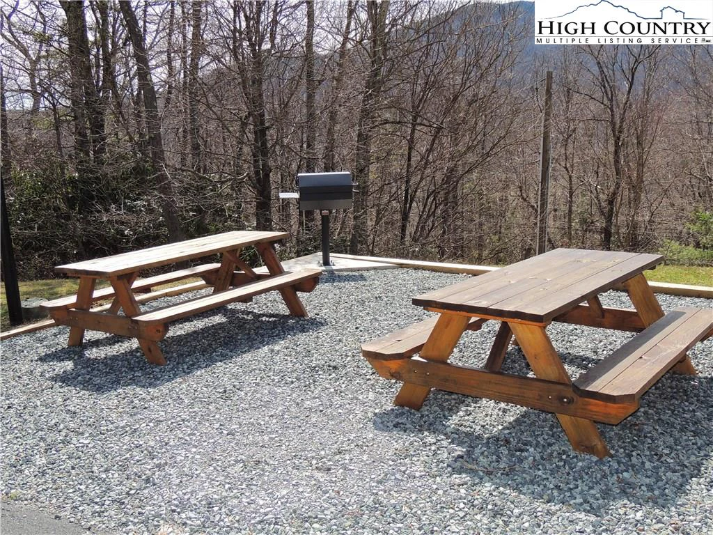 Image number 3 for the current listing