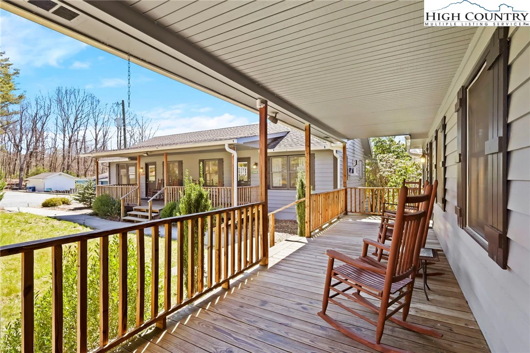 Image number 5 for the current listing