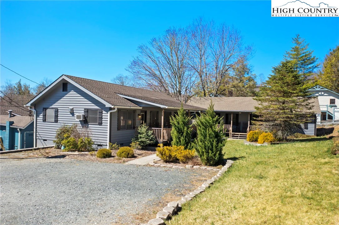Image number 14 for the current listing