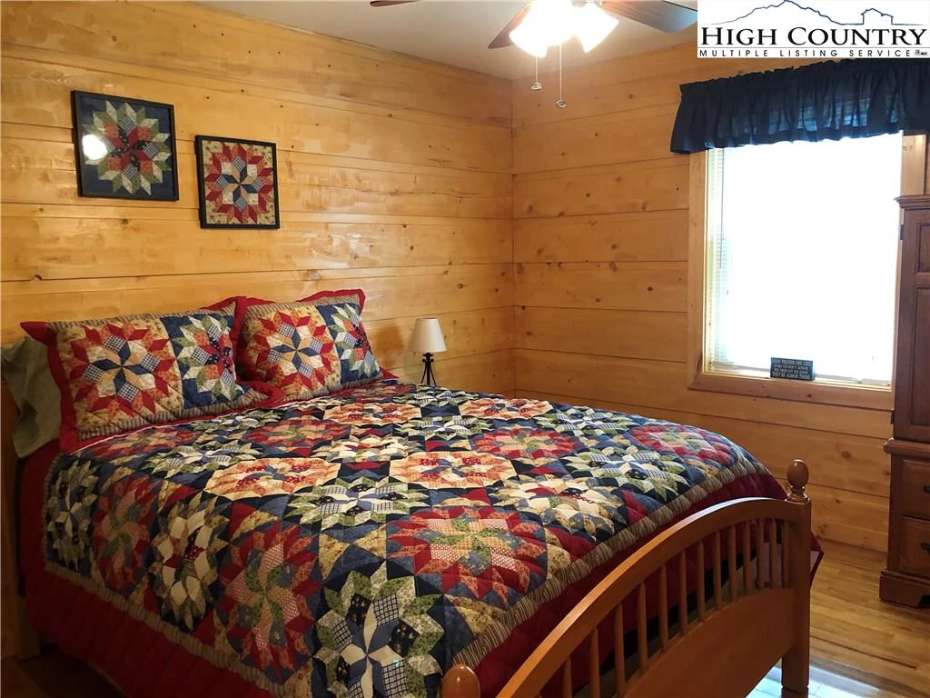 Image number 6 for the current listing