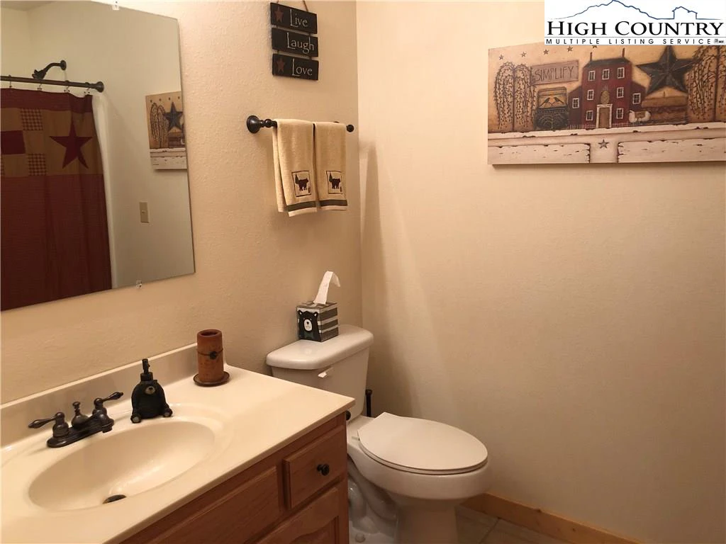 Image number 8 for the current listing