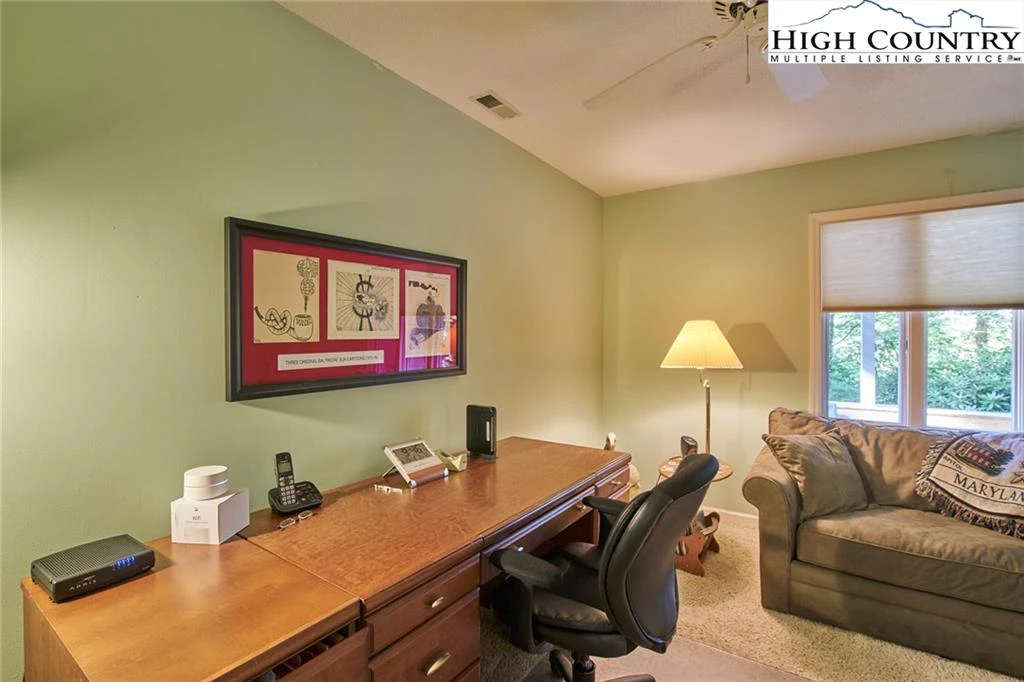 Image number 10 for the current listing