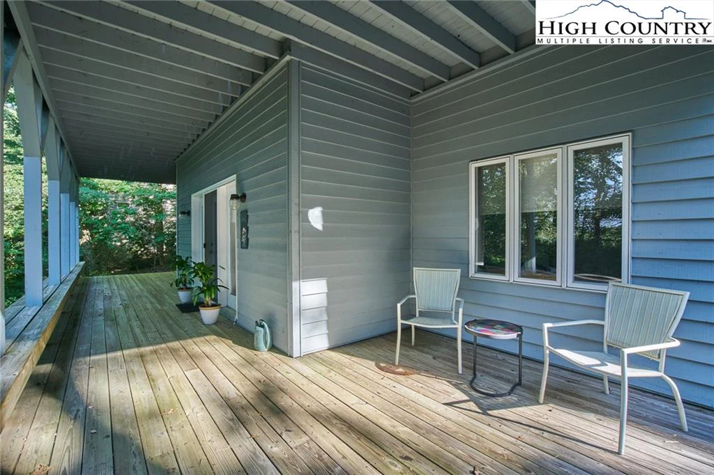 Image number 16 for the current listing