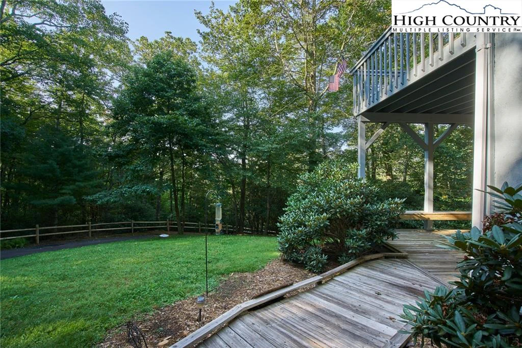 Image number 17 for the current listing